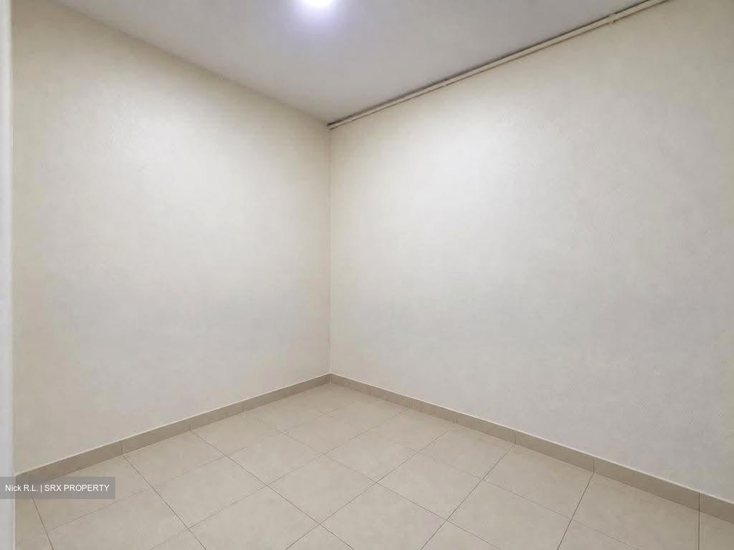 Blk 556 Jurong West Street 42 (Jurong West), HDB Executive #630692241